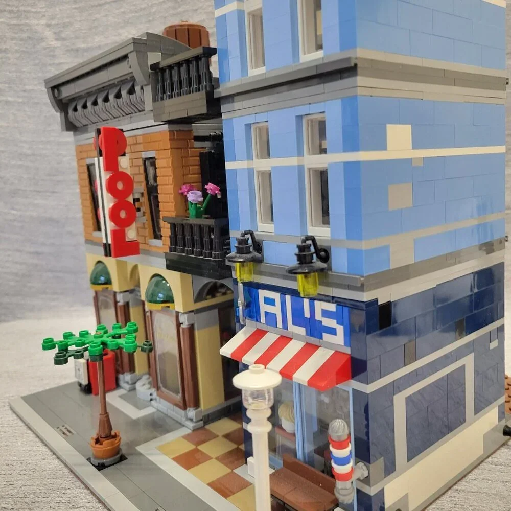 Lego Creator 10246 Detective's Office - Picture 10 of 16